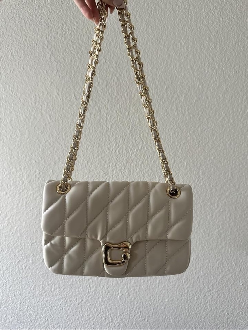 Cream Quilted Shoulder Bag with Gold Chain Strap
